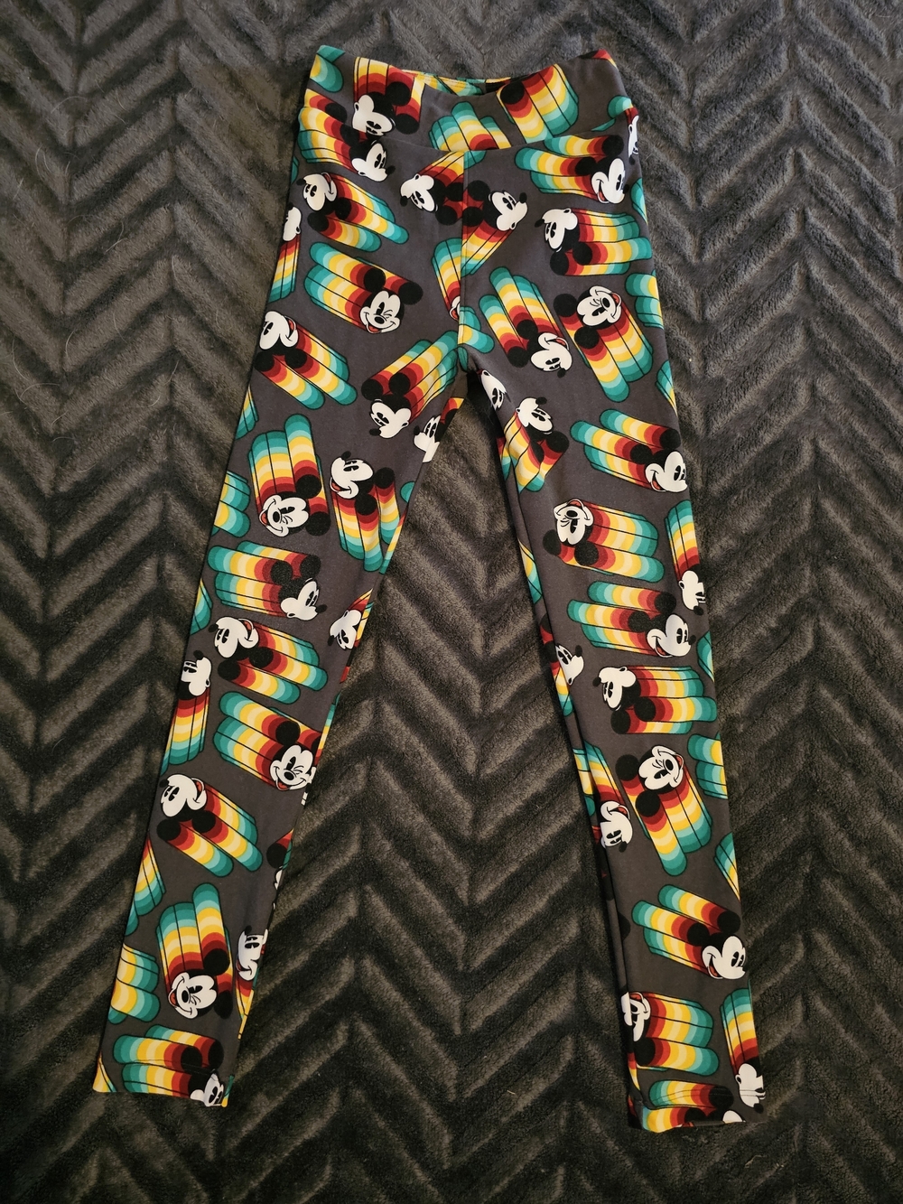 🌈 Disney Mickey Mouse Rainbow Leggings – Kids L/XL